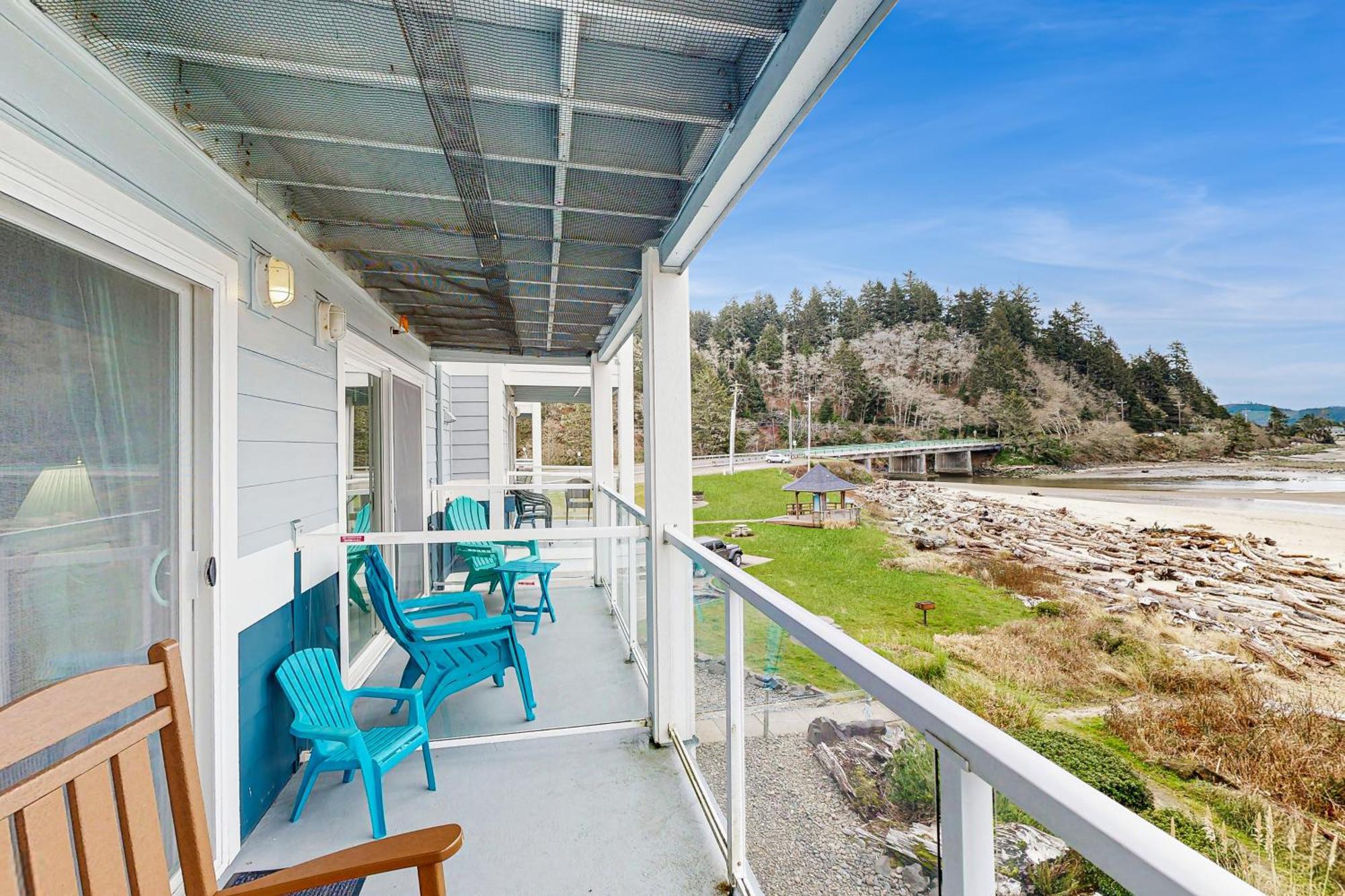 Apartamento Waters Edge Salishan Beach Habitación foto